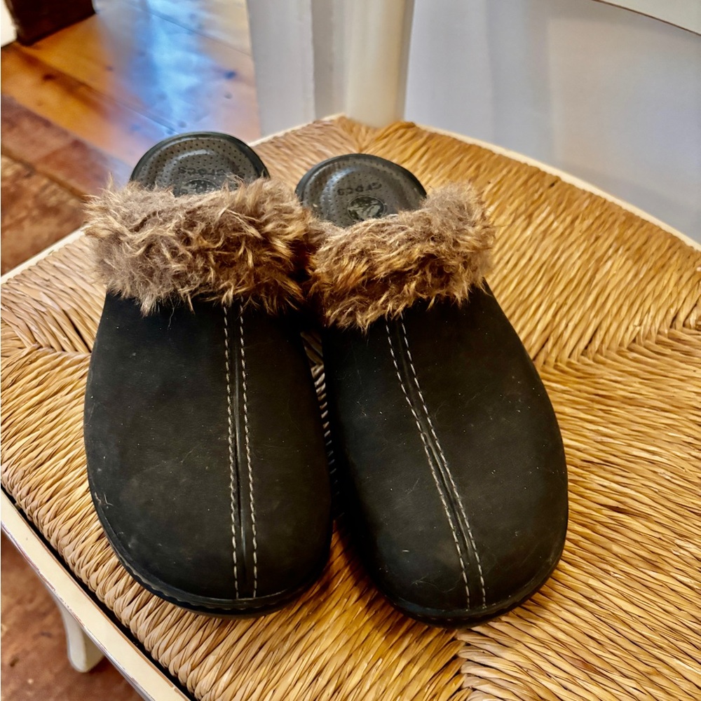Crocs Cobbler Fuzz Clogs W Size 8, cottagecore, festival, boho